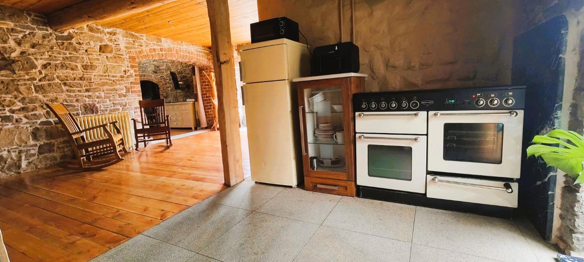 2 Bed Sandstone Residence Newport  ภายนอก รูปภาพ
